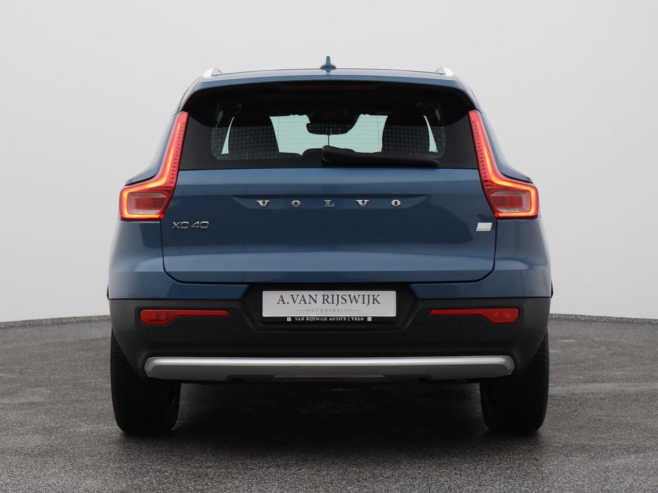 Volvo XC40 1.5 T4 Recharge Inscription Expression | CAMERA | KEYLESS