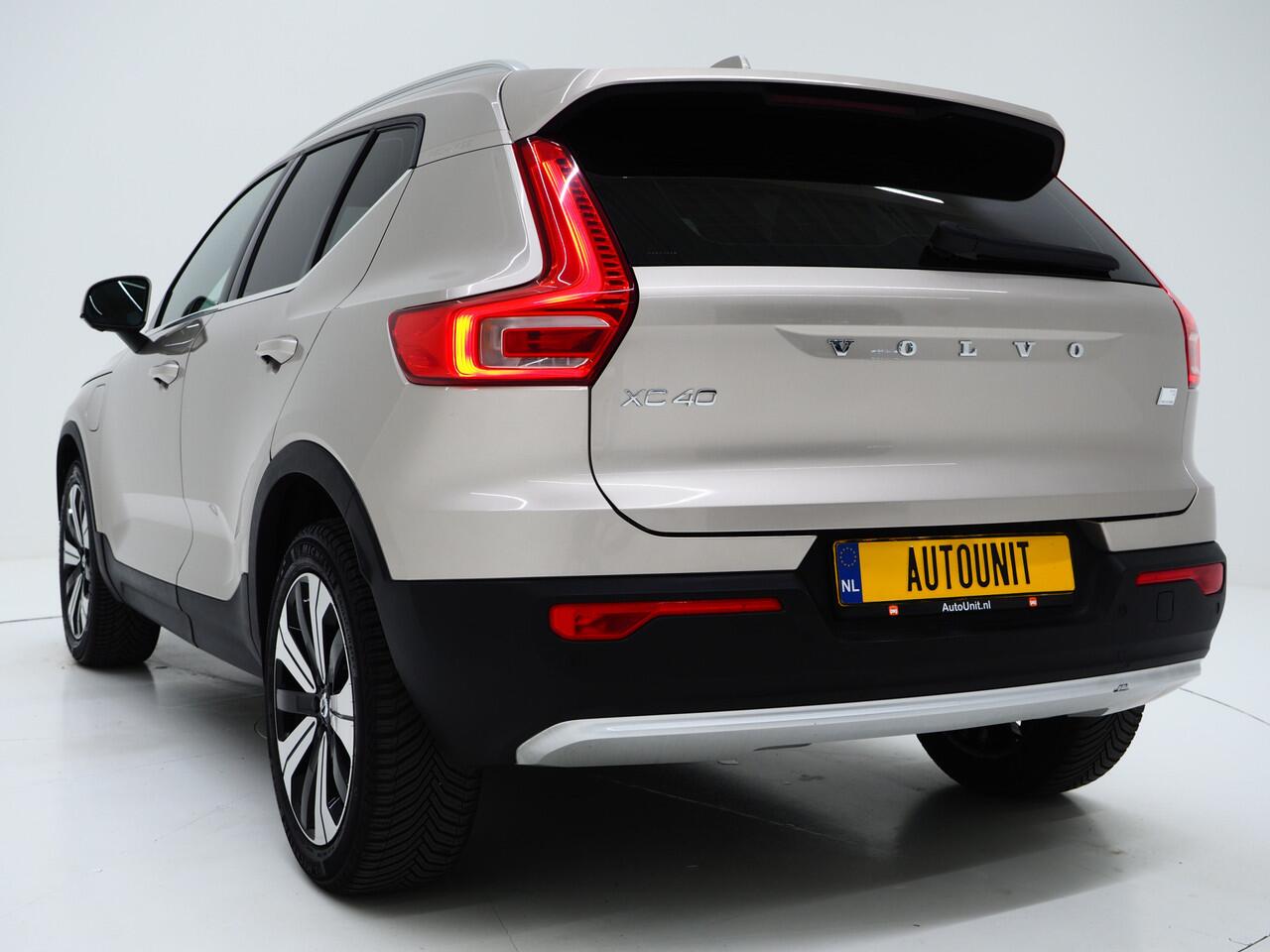 Volvo XC40 1.5 T5 262pk! Recharge Ultimate | Panoramadak | Pilot Assist | Harman/Kardon | 360 | Keyless | Carplay