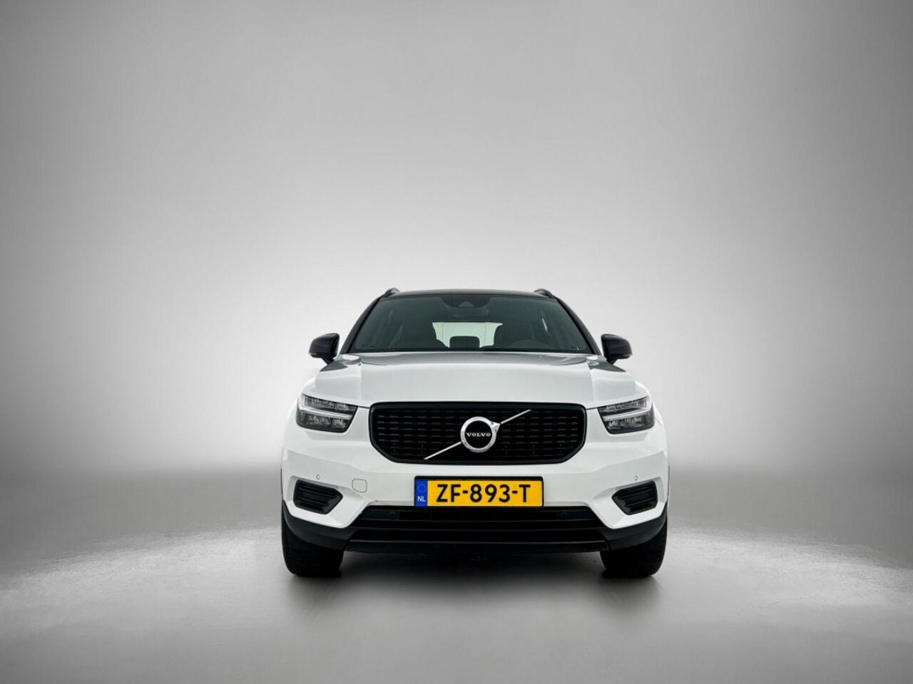 Volvo XC40 T3 Geartronic R-Design | Adaptive cruise | Trekhaak | Climate