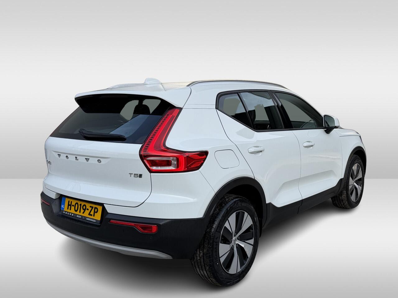 Volvo XC40 1.5 T5 Twin Engine Momentum Pro Adaptive Cruise | Pilot Assist