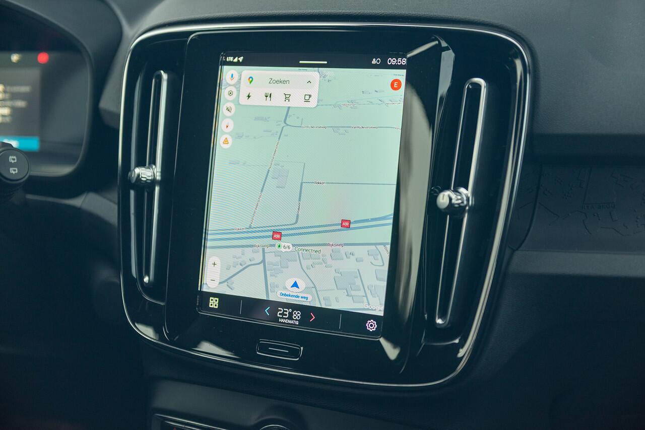 Volvo XC40 Recharge Aut. Luxe Stoelen Parkeercamera CruiseControl Trekhaak 231pk