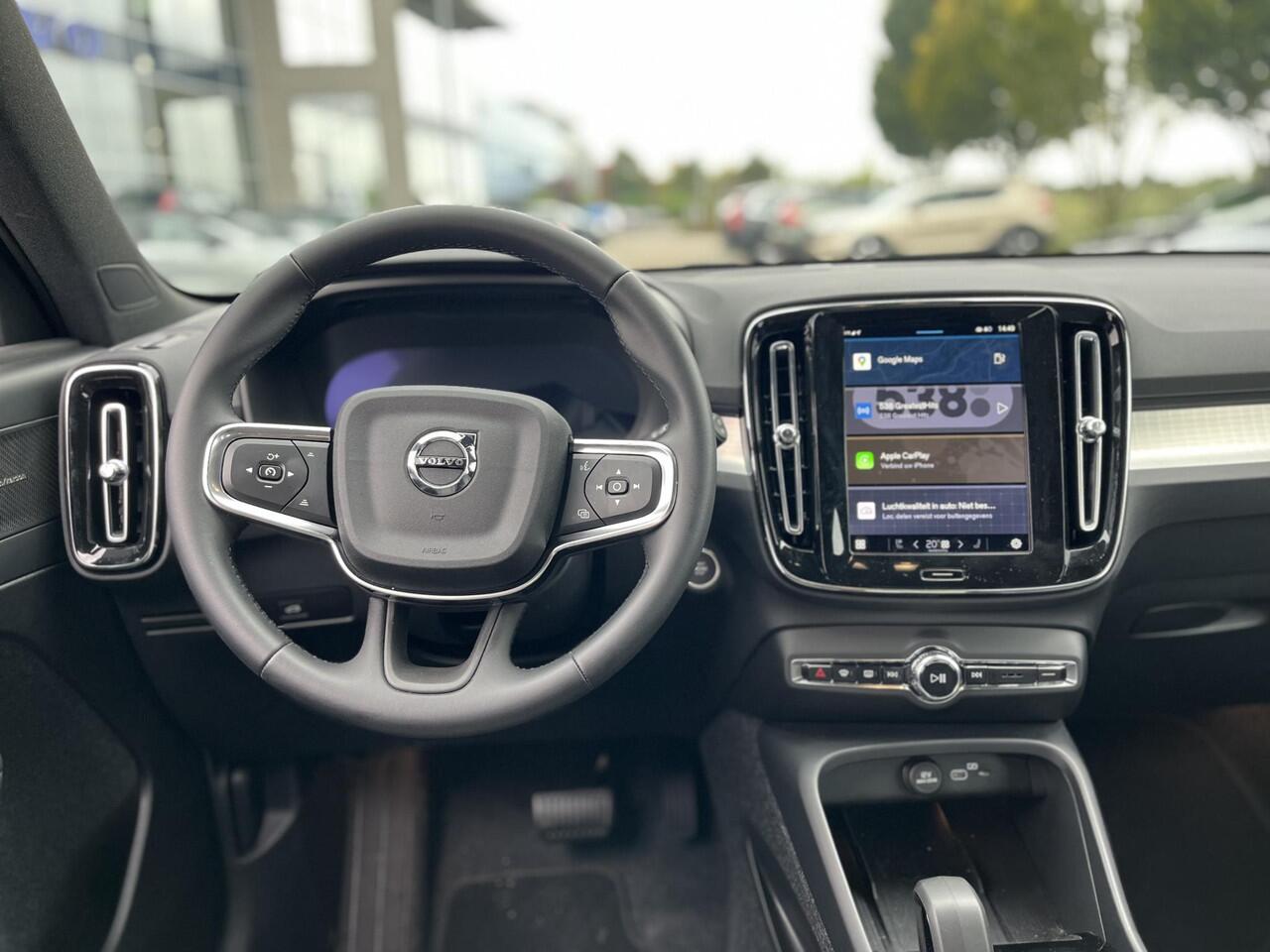 Volvo XC40 B4 Plus Dark | Harman/Kardon | Memoryseats | Keyless Entry | Trekhaak |