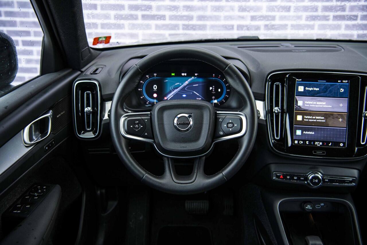 Volvo XC40 2.0 B4 Plus Dark | Trekhaak | Adaptive Cruise Control | Dode hoek detectie BLIS | Harman/Kardon audio | Elektrische stoelverstelling | Stoel- en stuurverwarming | Verwarmde Voorruit |