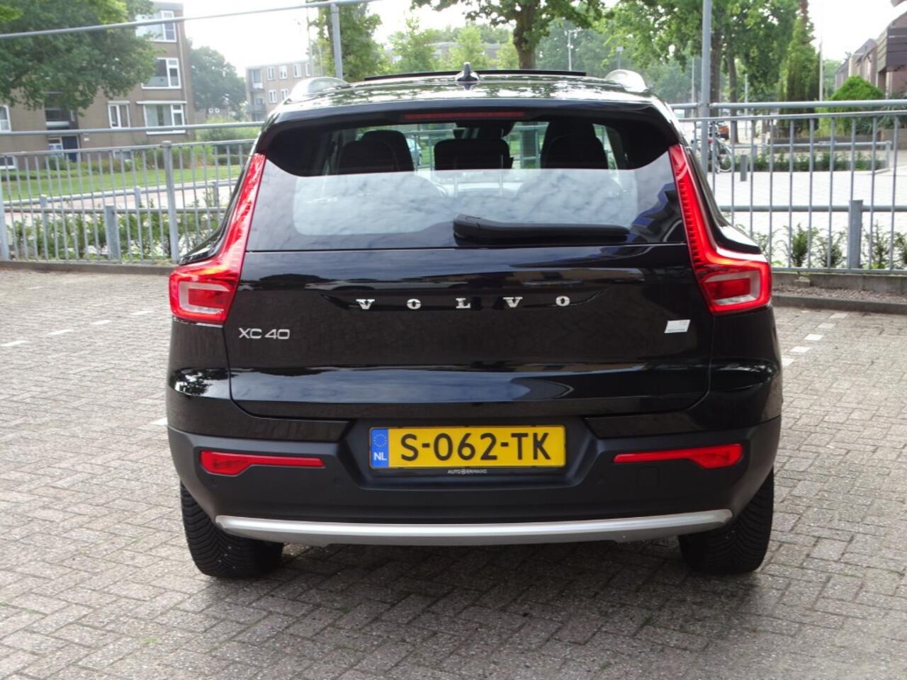 Volvo XC40 1.5 T5 Plug-in hybrid Ultimate Bright Panoramadak 1e Eig.