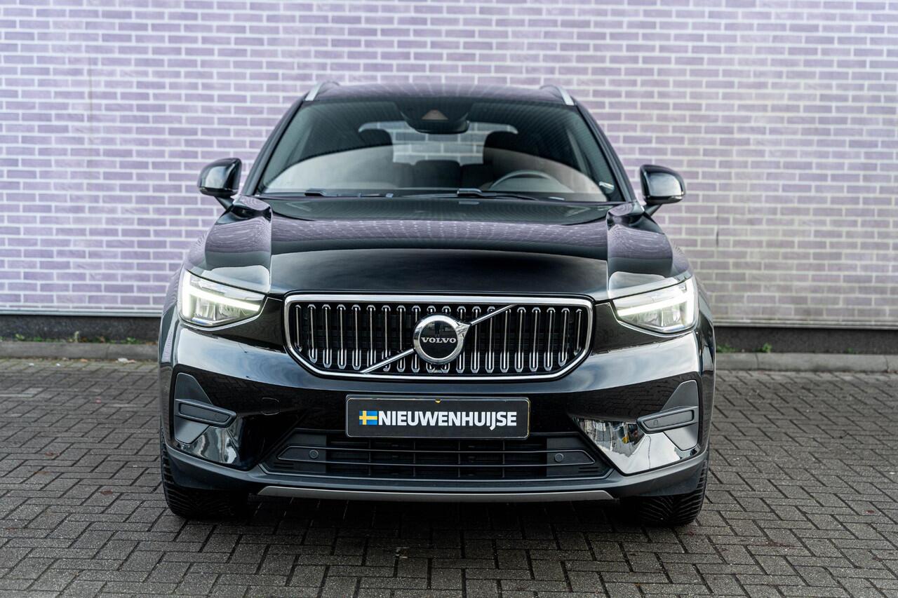 Volvo XC40 T4 Recharge Inscription Expression | Keyless | Stoel- en stuurverwarming | Achteruitrijcamera | Parkeersensoren voor + achter | Getint glas | Navigatie | Apple Carplay / Android Auto | LED koplampen |