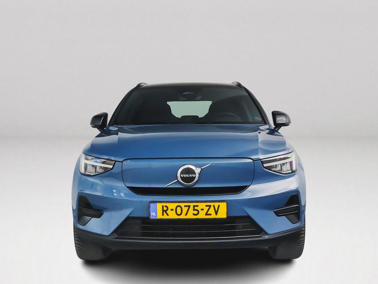 Volvo XC40 Recharge Plus 70 kWh | Stoel- en stuurverwarming | Trekhaak | Parkeercamera