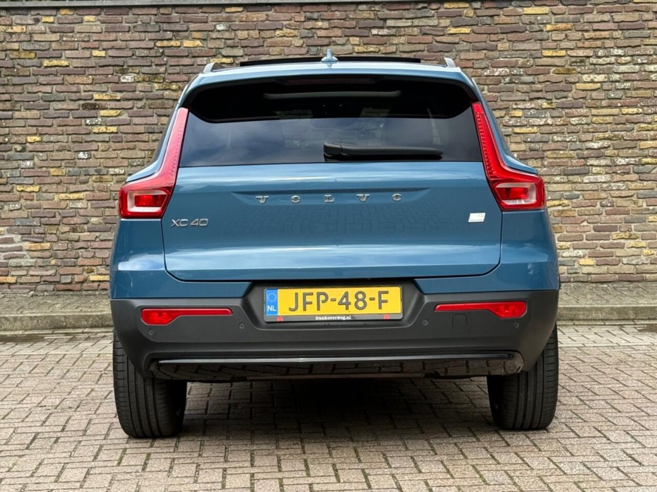 Volvo XC40 1.5 T5 Recharge R-Design Panodak Leer HenK Pilot assist Facelift