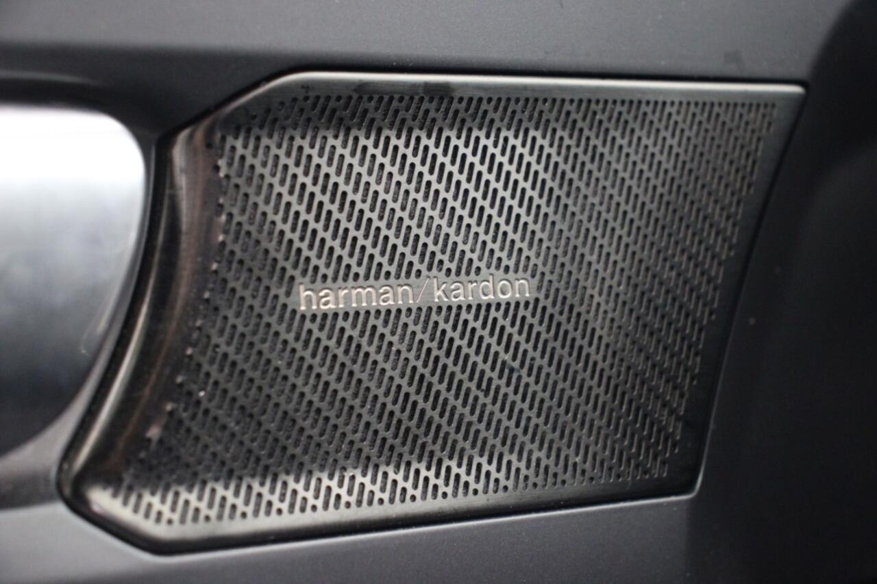 Volvo XC40 Recharge P8 AWD R-Design - Carplay, Navi, Cruise, Leer, Camera, Stoelverw. Memory