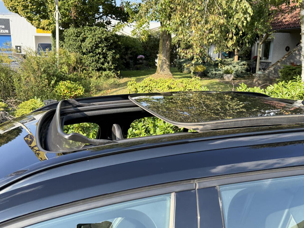 Volvo XC40 T5 Recharge R-Design 262PK PanooTrekhaak