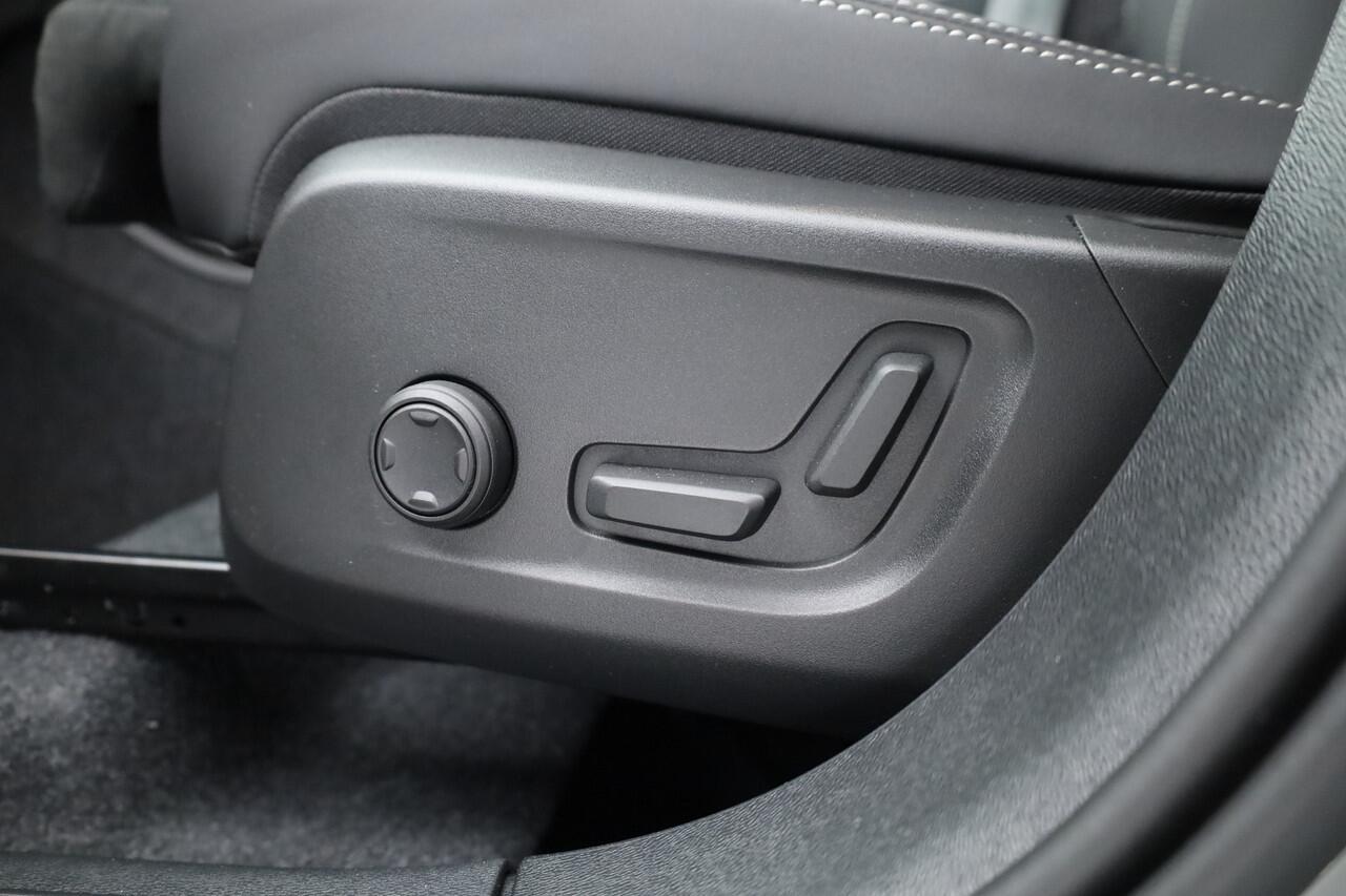 Volvo XC40 2.0 B3 Black Edition | Pano | Keyless | H&K | 360Cam| Stoel- Stuurverw. | CarPlay | Pilot Assist | Google | ACC 4388