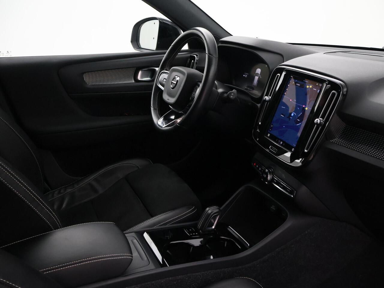 Volvo XC40 RECHARGE P8 AWD 408 PK *93% SOH* + AFN. TREKHAAK | APPLE CARPLAY | 19 INCH | DAB | GOOGLE MAPS