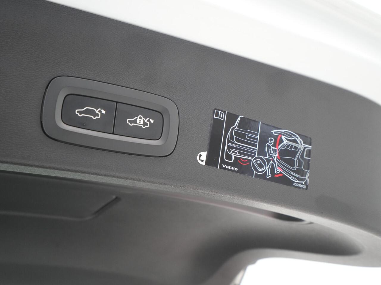 Volvo XC40 1.5 T5 260pk Recharge Inscription Expression Navigatie Camera Acc Carplay Dab 139