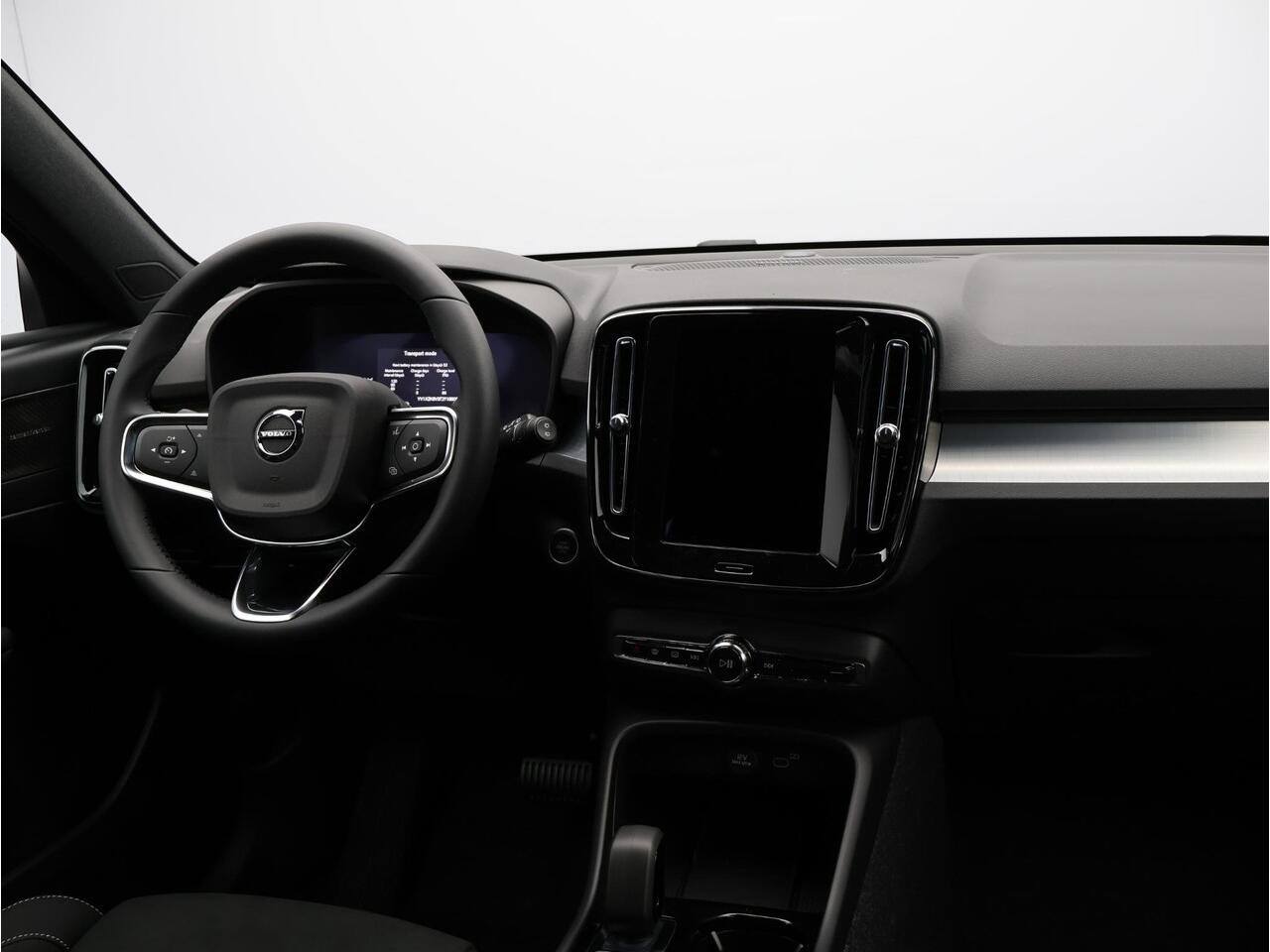 Volvo XC40 2.0 B4 Plus Black Edition / Nubuck Bekleding / Harman Kardon / Stoel+Stuurverwarming / Adaptive Cruise / Pilot Assist / BLIS / Keyless /