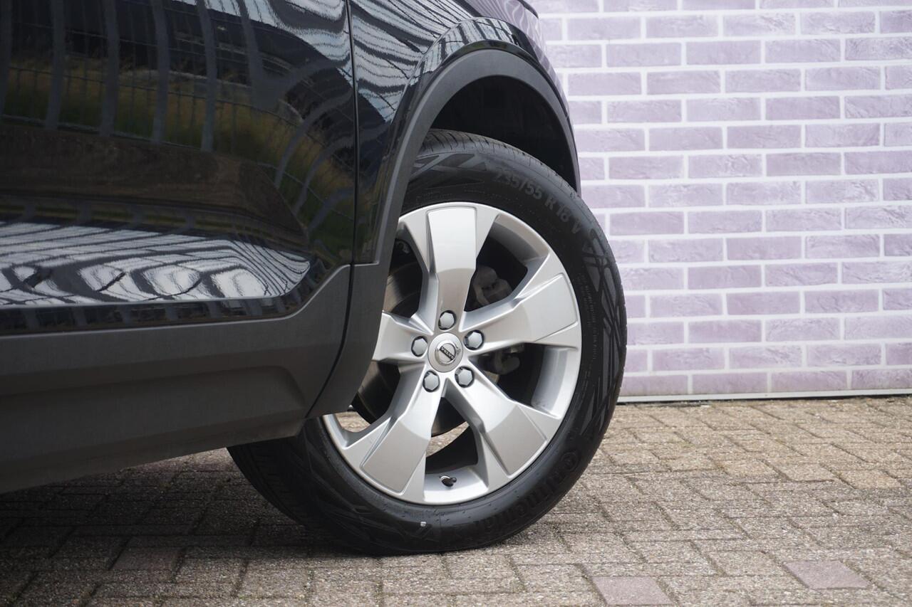 Volvo XC40 1.5 T3 Momentum Pro | Panorama-schuifdak | Camera | Harman & Kardon | LED Koplampen | Zwarte Hemel |