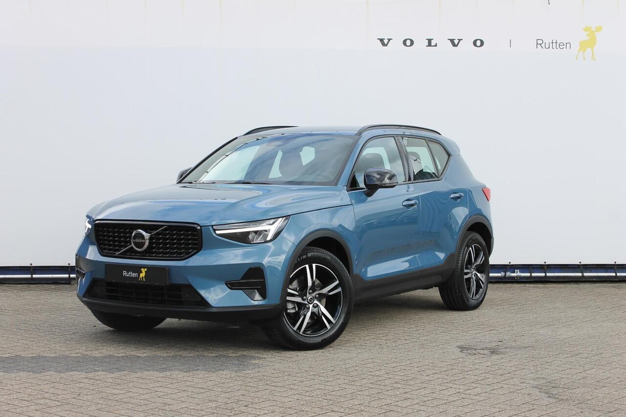 Volvo XC40 B4 211PK Automaat Plus Dark Google Infotainment / Semi elektrisch wegklapbare trekhaak / Verwarmbare voorruit / Harman Kardon Audio installatie / Elektrisch bedienbare voorstoelen