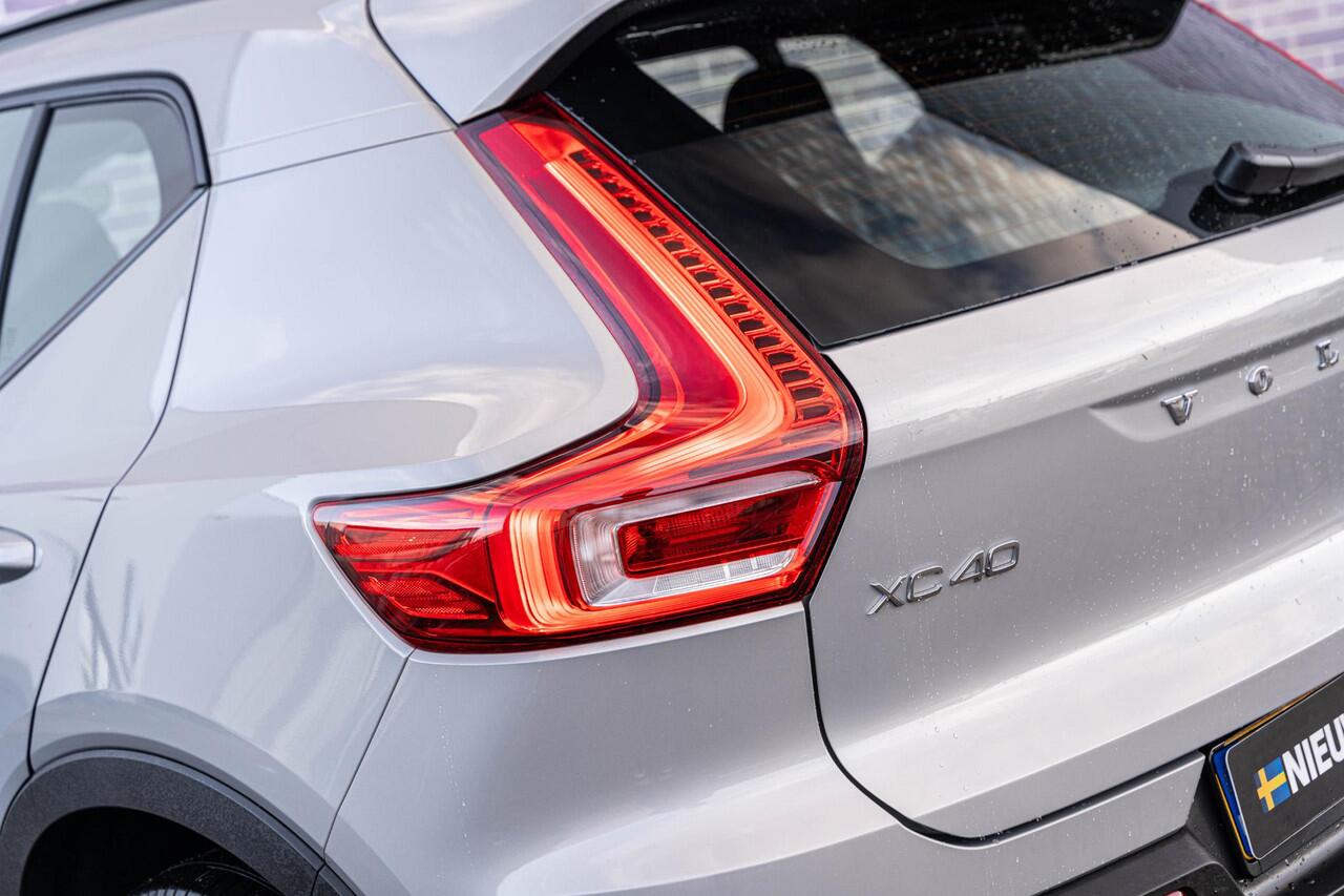 Volvo XC40 2.0 B4 Plus Dark | Trekhaak | Google | Dodehoekdetectie | Adaptieve Cruise Control | Stoel + stuurverwarming | 19" LM | Verwarmbare voorruit |