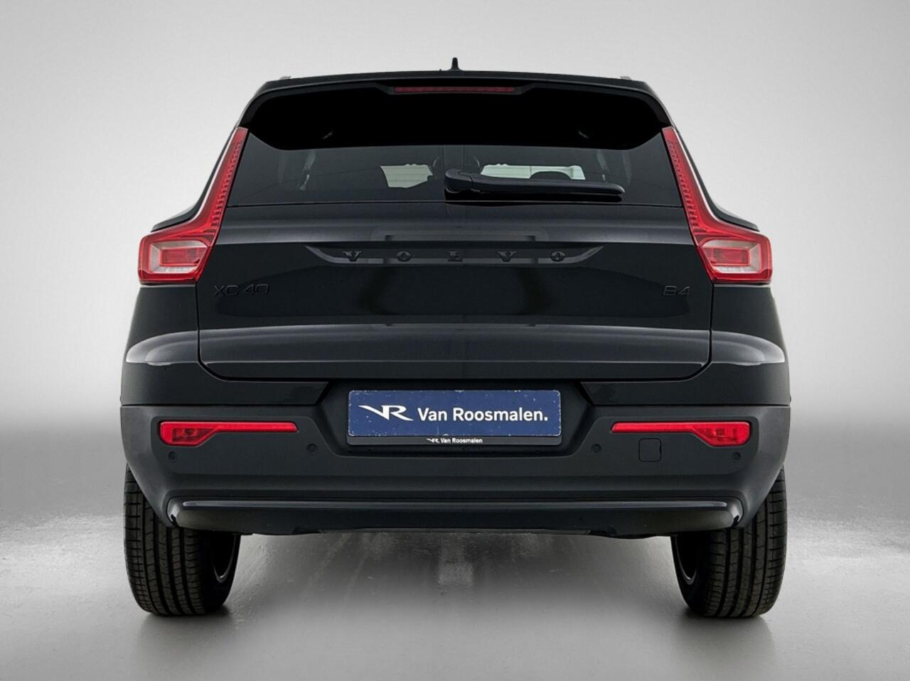 Volvo XC40 2.0 B4 Plus Black Edition | Panoramadak | 360 graden camera |