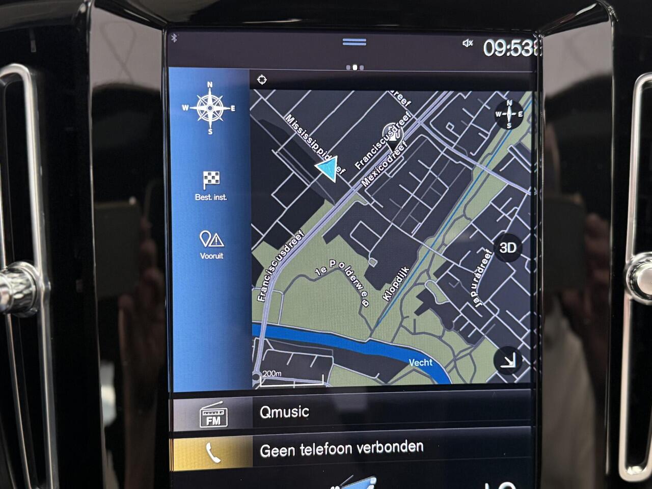 Volvo XC40 1.5 T4 Recharge R-Design | PANO | CAMERA | 20" LMV | HALF-LEDER |