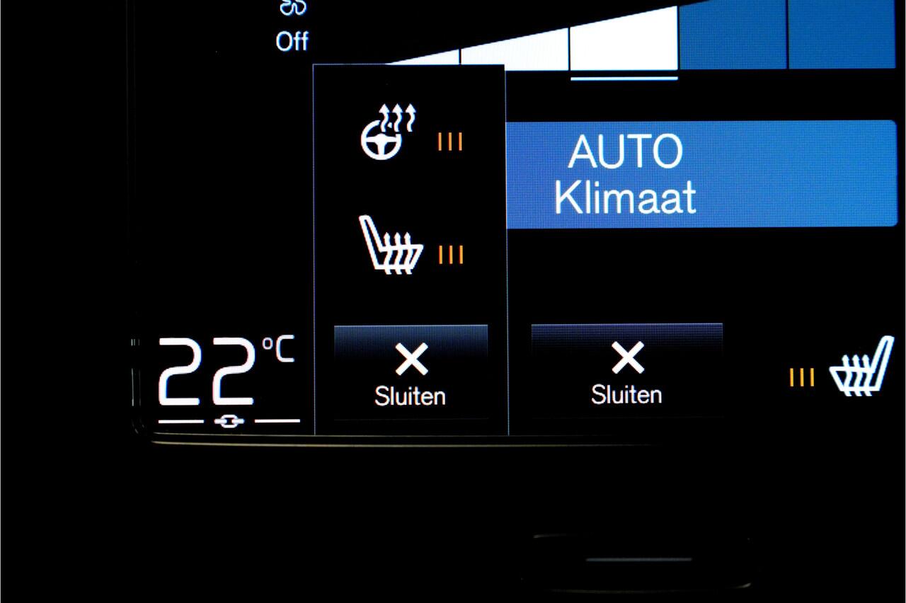 Volvo XC40 1.5 T5 193kW/262pk DCT7 Recharge Inscription PANORAMADAK + HARMAN/KARDON + NAPPALEER + EL.STOEL MET MEMORY + STOEL-&STUURVERWARMING + ADAPT.CRUISE + LANE ASSIST + NAVI SENSUS + KEYLESS ENTRY&GO + EL.TREKHAAK + CAMERA + PARKSENSOREN V&A + 19" LM-VELGEN!!