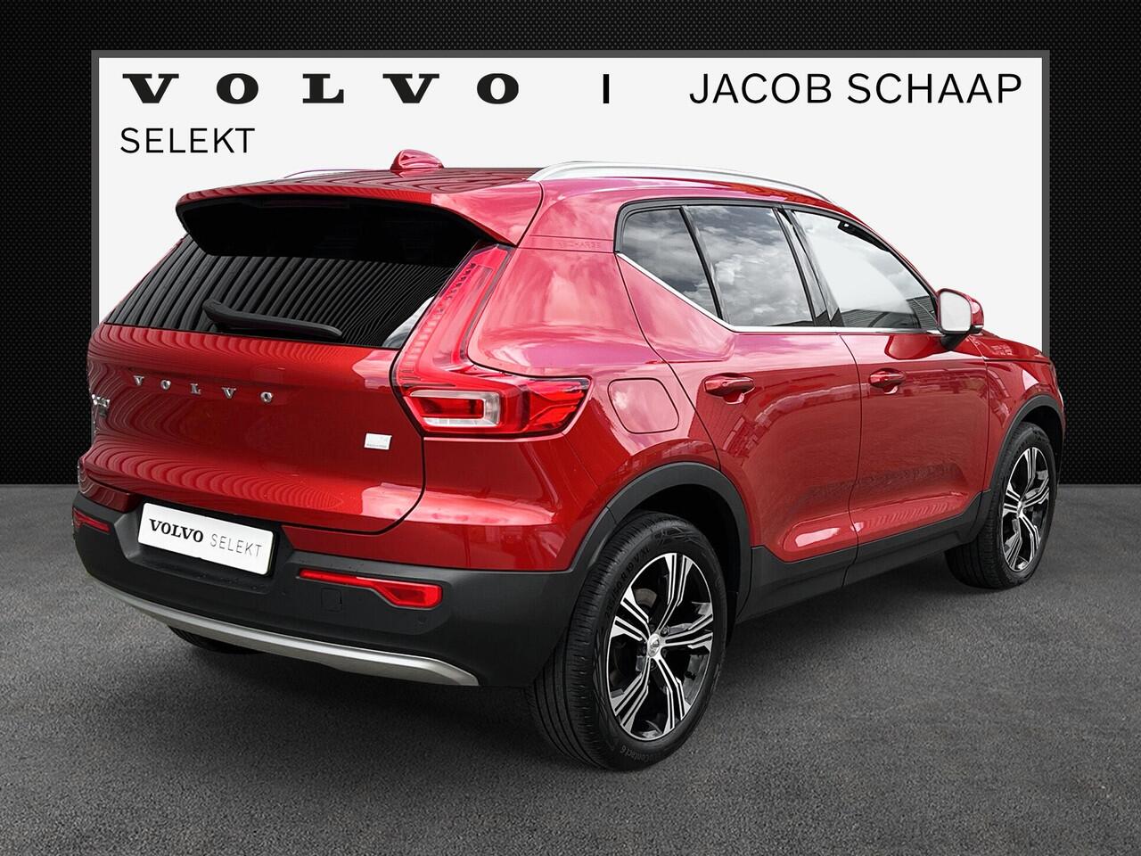 Volvo XC40 T4 Recharge Inscription / Leder / 19" velgen / Achterbank verwarmd /