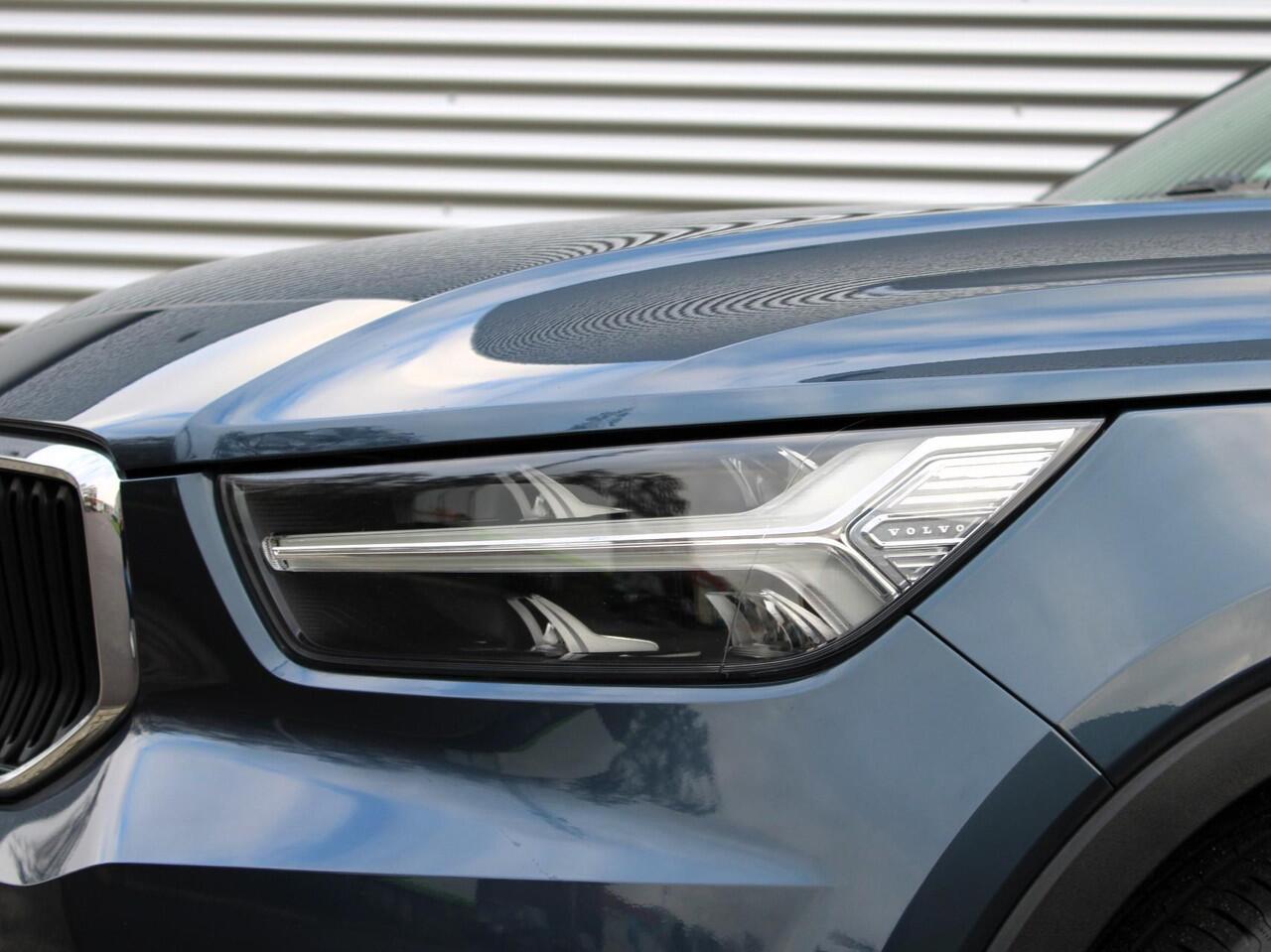 Volvo XC40 1.5 T3 Business Pro Automaat / 19" velgen / Trekhaak / DAB / BLISS