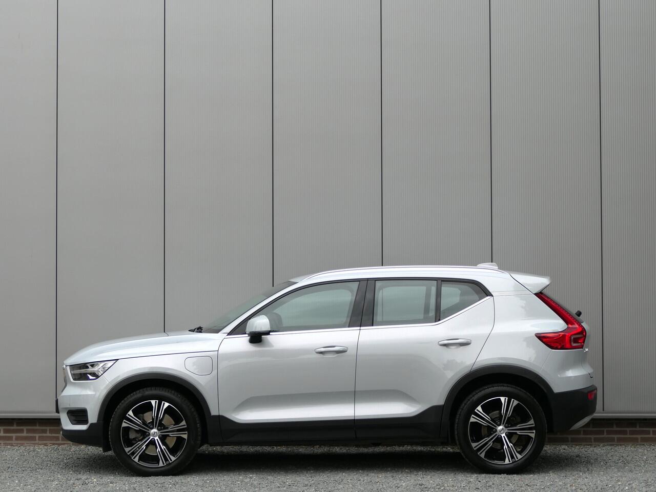 Volvo XC40 1.5 T4 Recharge Inscription 12 MND garantie Leer / Keyless Entry / 19'' / DAB+ / Navi