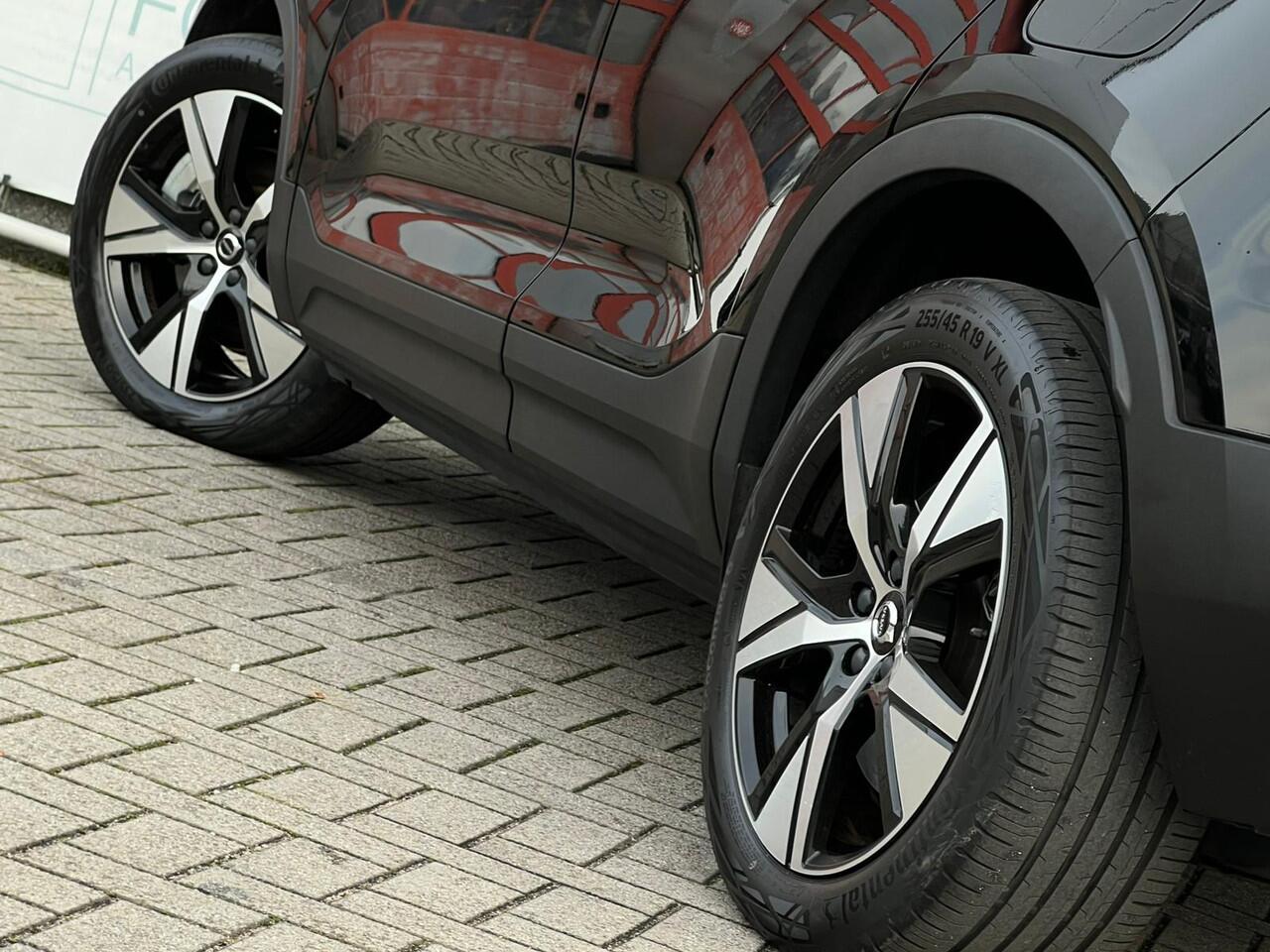 Volvo XC40 Recharge P8 AWD R-Design NL-AUTO | GOOGLE AUTOMOTIVE | WARMTEPOMP