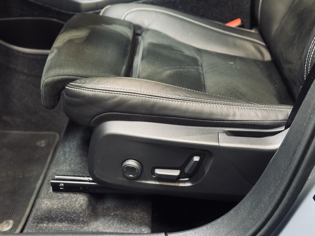 Volvo XC40 1.5 T5 Recharge R-Design | 20" | Panorama | Camera