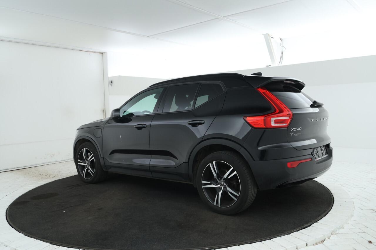 Volvo XC40 1.5 T5 Twin Engine R-Design Navigatie, Apple carplay, climate,
