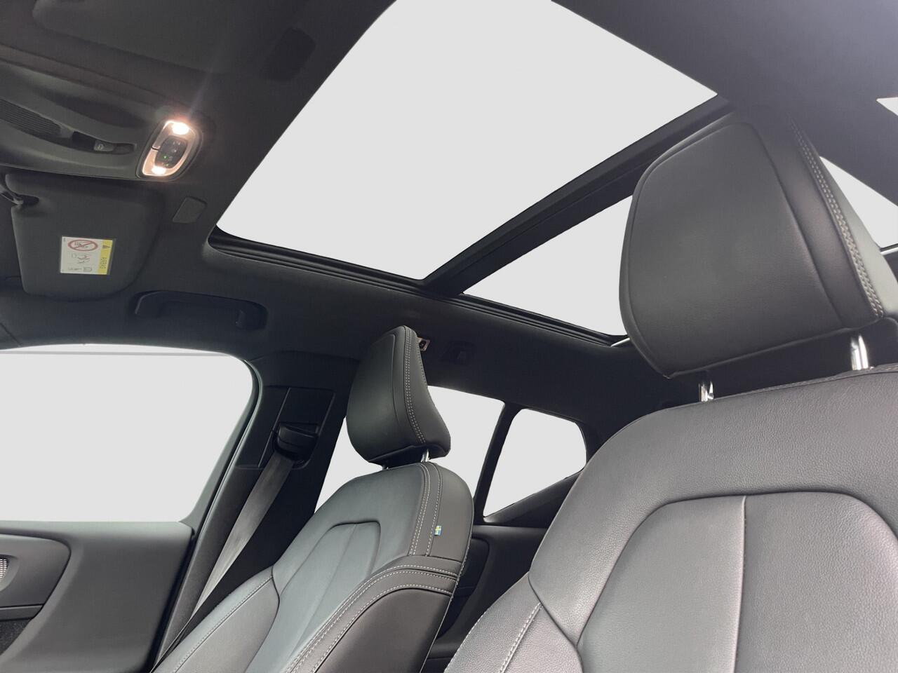 Volvo XC40 1.5 T5 Recharge R-Design | Pano | Leder | Elek klep | D.hoek | Carplay