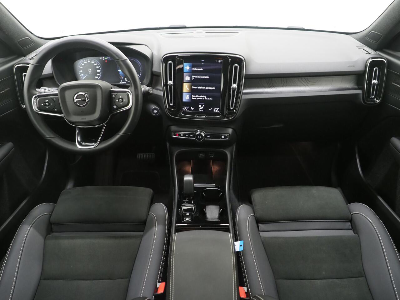 Volvo XC40 1.5 T5 262pk! Recharge Ultimate | Panoramadak | Pilot Assist | Harman/Kardon | 360 | Keyless | Carplay