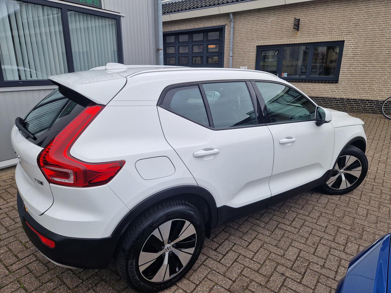 Volvo XC40 1.5 T5 Twin Engine Momentum Pro NL Auto | Verw.stoelen