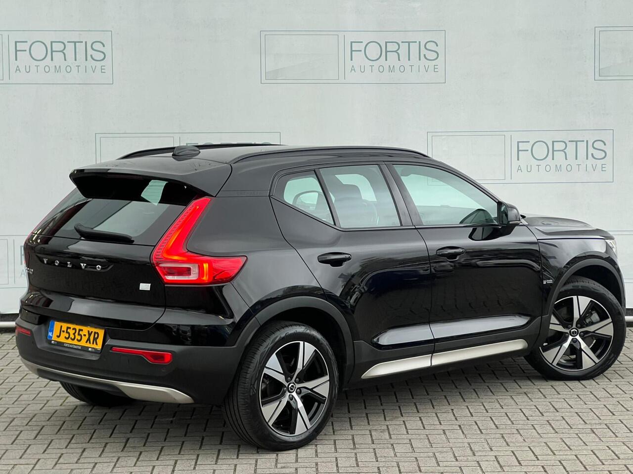 Volvo XC40 Recharge P8 AWD R-Design NL AUTO | LEDER | CAMERA | HARMAN KARDON | STUURWIEL VERW