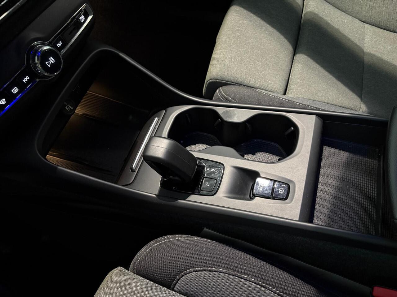 Volvo XC40 T4 Aut. Plug-In Hybrid Core Bright Parkeercamera 211pk