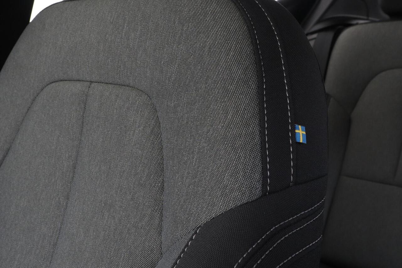 Volvo XC40 B4 (M-HYBRID) PLUS DARK -CAMERA|ADAP.CRUISE|VERW.VOORRUIT|TREKHAAK|HARMAN/KARDON