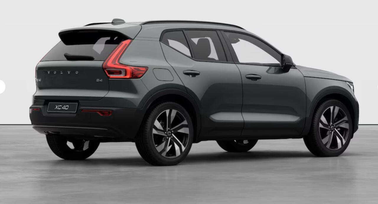 Volvo XC40 B4 Plus Dark l Verwarmbare voorruit l Visual Park Assist