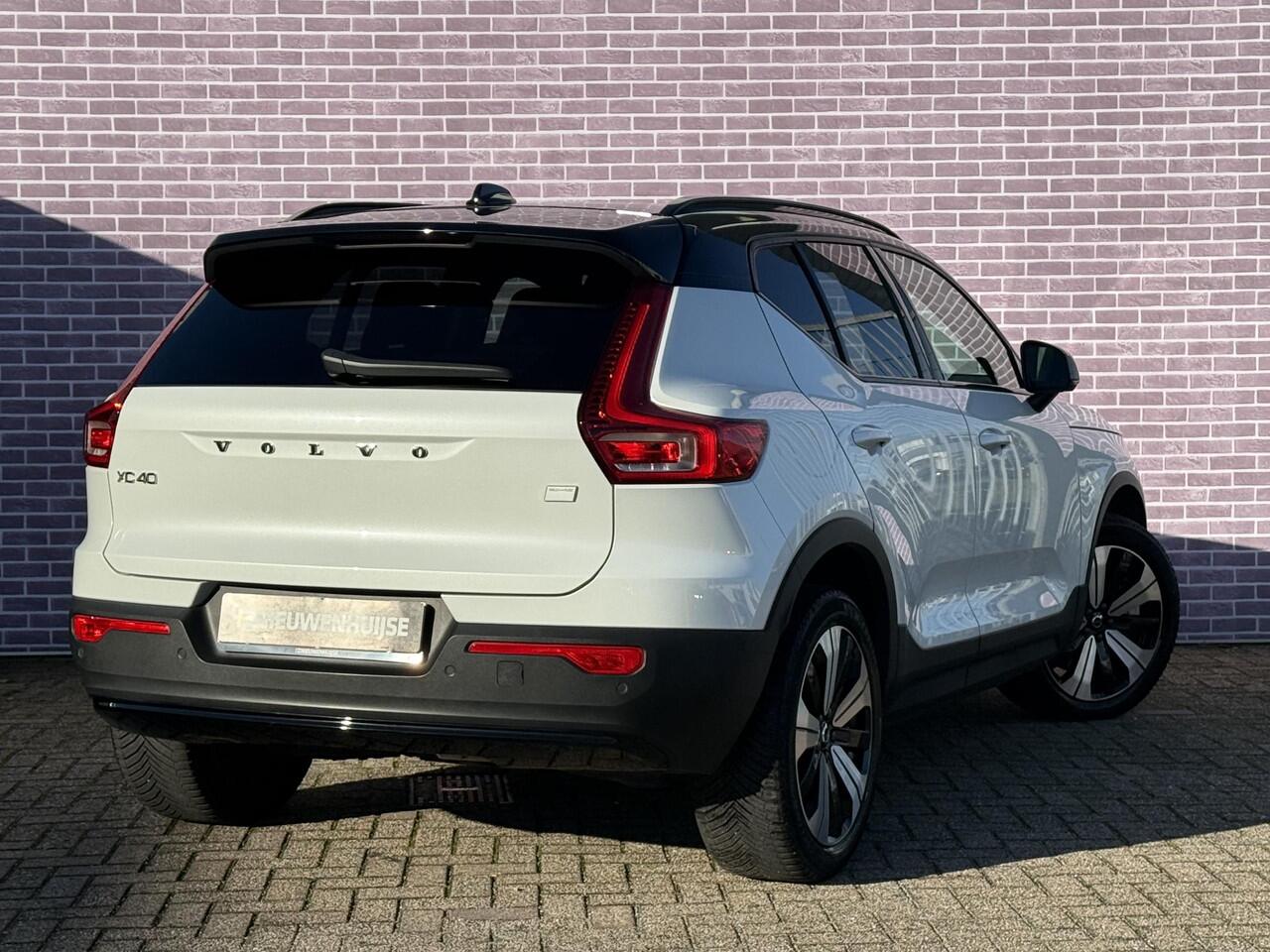 Volvo XC40 Recharge Plus 70 kWh | Trekhaak | Adaptieve cruise controle | Blis | Microtech | Keyless Entry | Google auto |