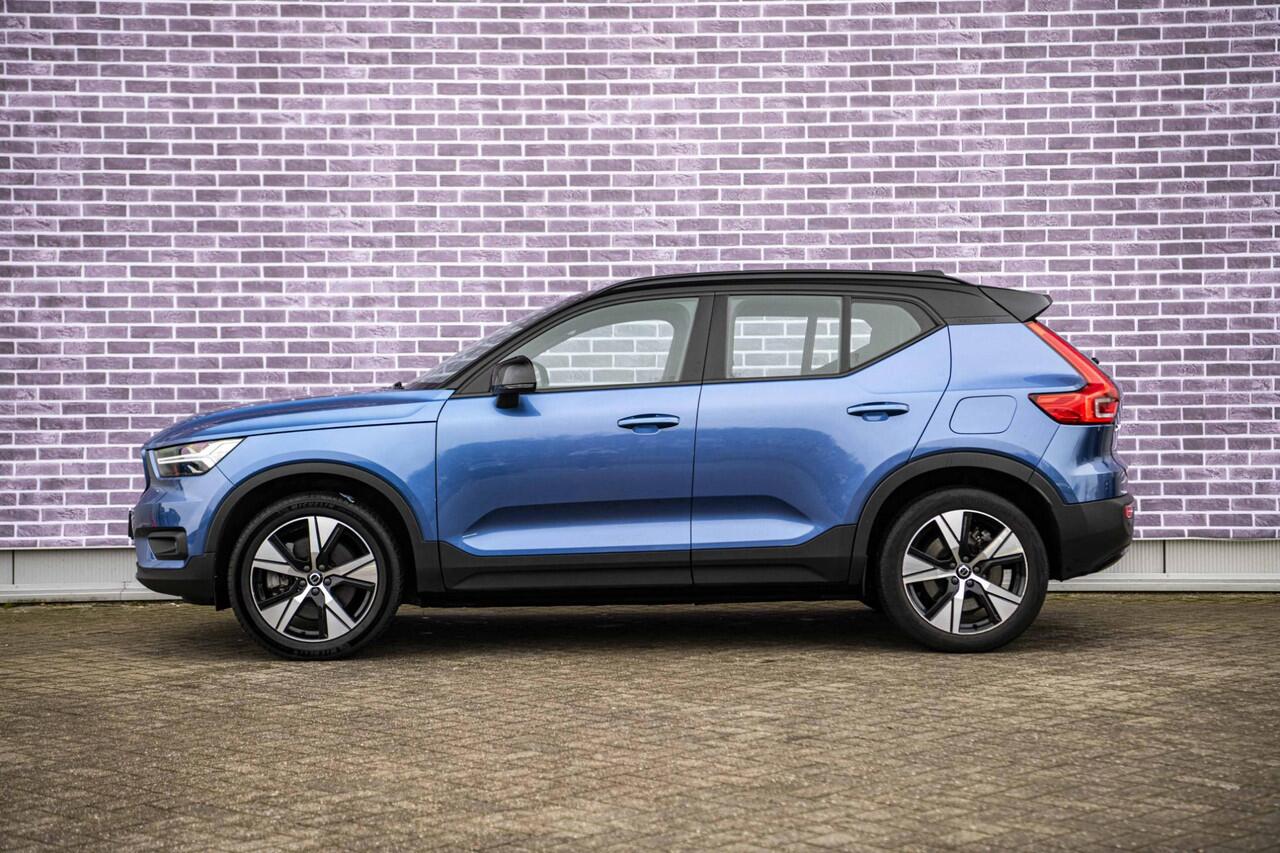Volvo XC40 Recharge P8 AWD R-Design | Keyless | Stoel-/ Stuurverwarming | Trekhaak | Harman & Kardon | Adaptieve Cruise Control | Carplay | DAB | BLIS |