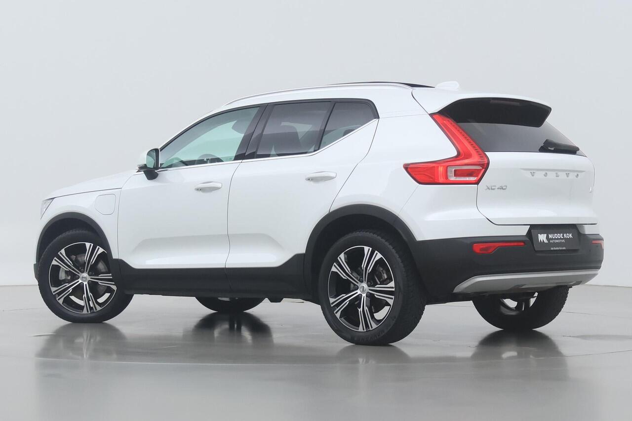 Volvo XC40 T5 Recharge Inscription Expr. | Panoramadak | 19 Inch | Keyless | Apple Carplay | Getint Glas