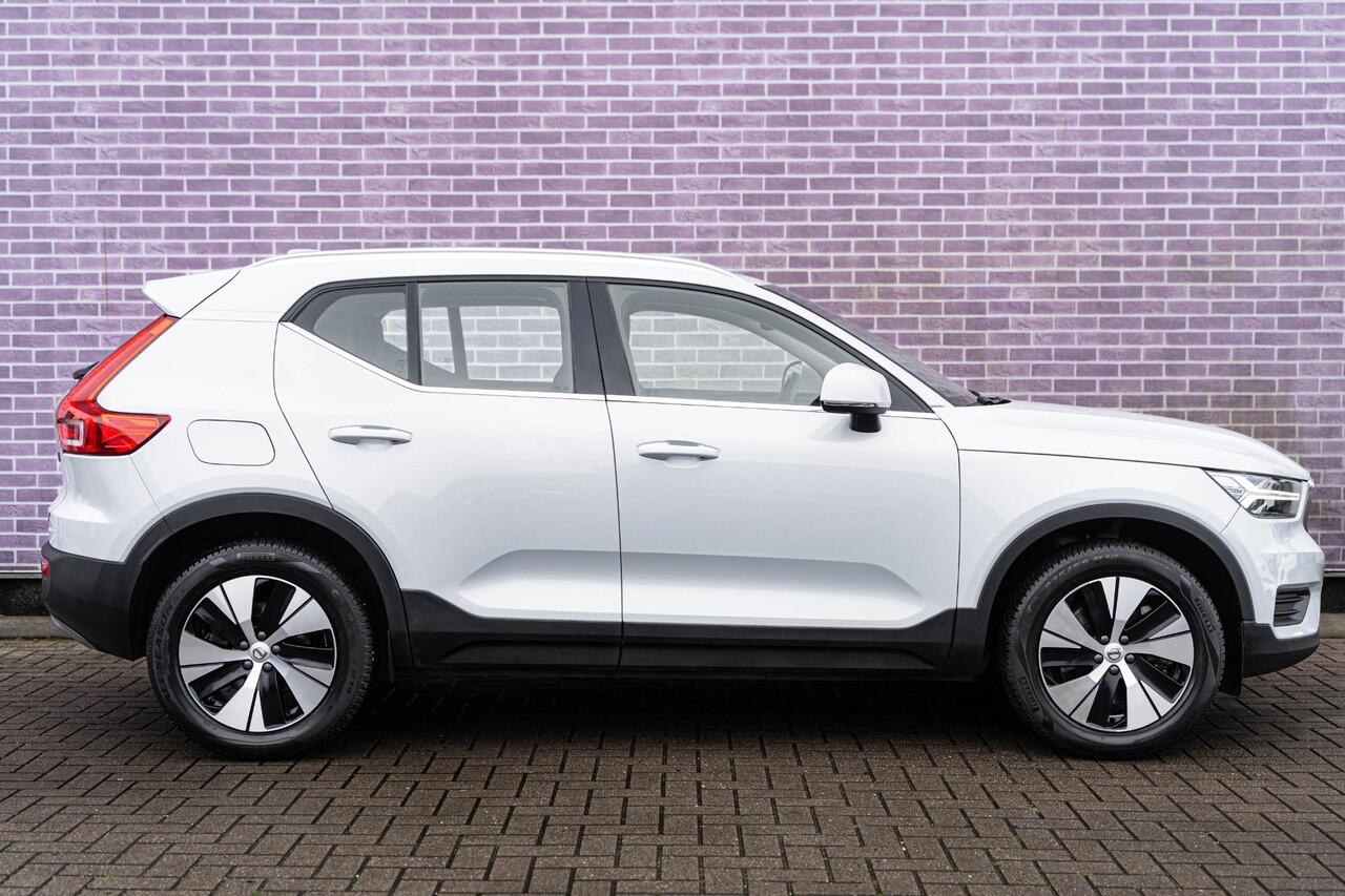 Volvo XC40 1.5 T5 Recharge Inscription Expression | Cruise Control | DAB | 2-zone Climate control | Carplay | Volvo On Call |