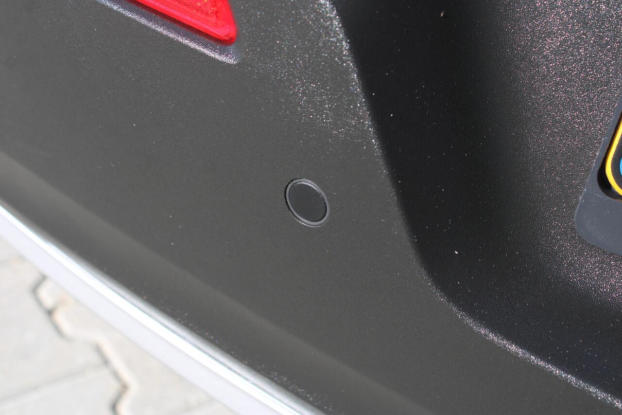 Volvo XC40 1.5 T5 Twin Engine Momentum Pro | Incl. 12 maanden garantie | 100% onderhouden | Cruise control | Climate control | Apple carplay/Android auto | Parkeercamera | Stoelverwarming |