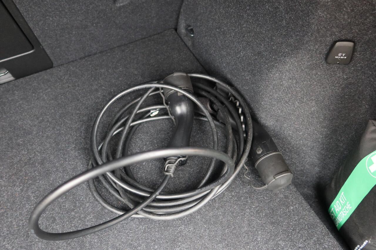 Volvo XC40 1.5 T4 Recharge Inscription Expression LEER I HARMAN KARDON