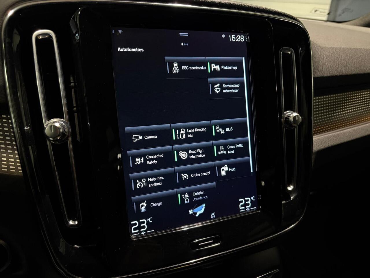 Volvo XC40 T5 Aut. Plug-in Hybrid R-Design ACC Trekhaak Parkeercamera 262pk