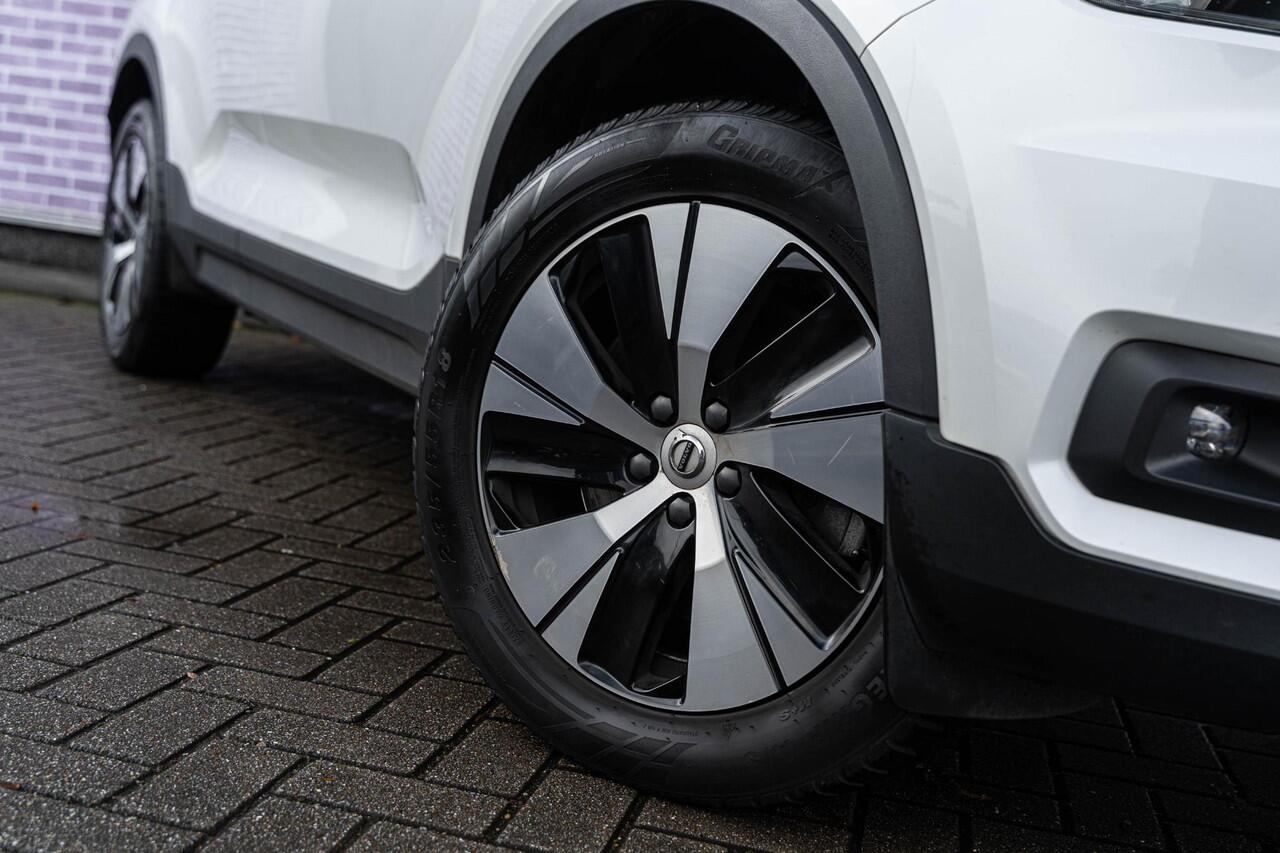 Volvo XC40 1.5 T4 Recharge R-Design Expression | Harman Kardon Audio | Stoel - / Stuurverwarming | Adaptive Cruise Control | Parkeerverwarming | Dodehoekdetectie | Parkeer Camera | Parkeer sensoren Voor + Achter | Volvo On Call |