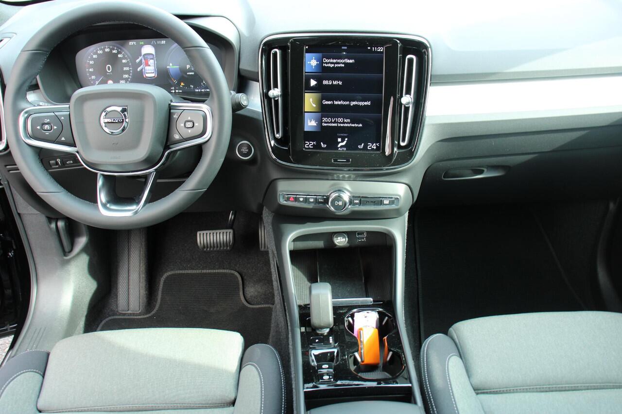 Volvo XC40 1.5 Plus Dark T4, Stoel, Stuur verwarming, FACE-LIFT, 2022, 45DKM,