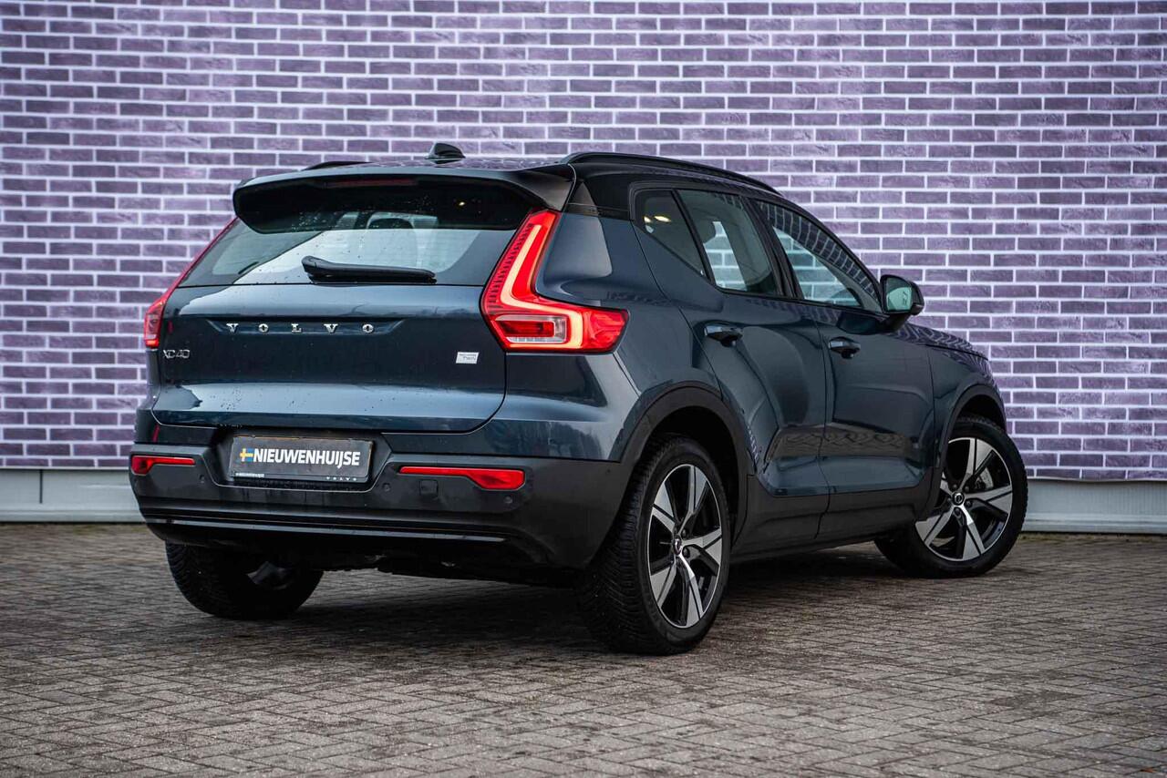 Volvo XC40 Recharge Twin Pro | Power Seats | Trekhaak | Panoramadak | 360 Camera | Harman Kardon | Adaptieve Cruise Control |