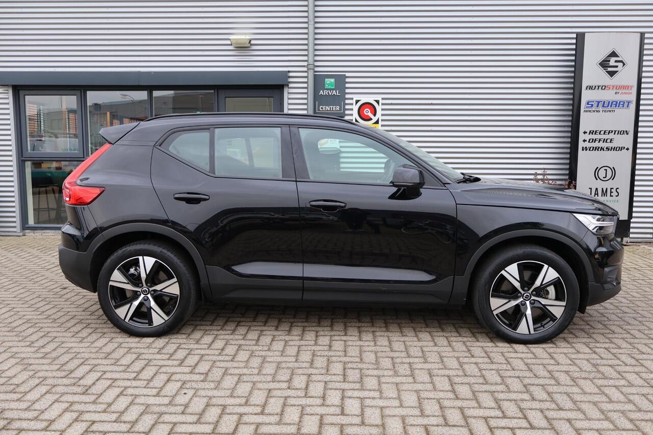 Volvo XC40 Recharge P8 AWD R-Design 1e Eigenaar | Volledig Onderh | BTW | NL-Auto | Trekhaak | Elek Stoel+memory | Elek Klep | Camera | Leder | 1 Kabel | Winterpack | Ad Cruise | Climate | Navi |