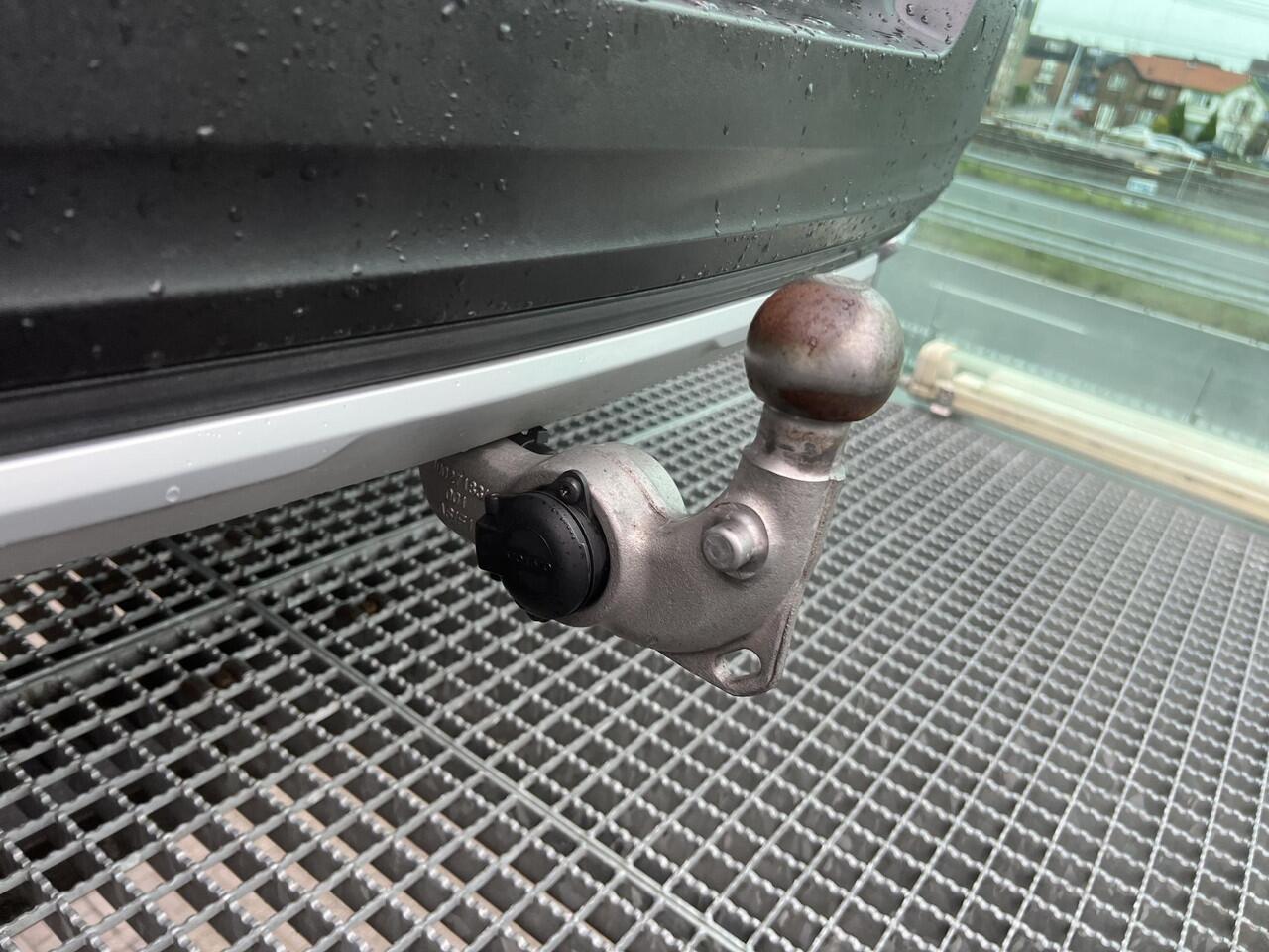 Volvo XC40 1.5 T5 Twin Engine Inscription lederen bekleding, Verwarmde stoelen, Panorama dak, Parkeer Camera, Apple Car Play-Android auto, Trekhaak semi elektrisch