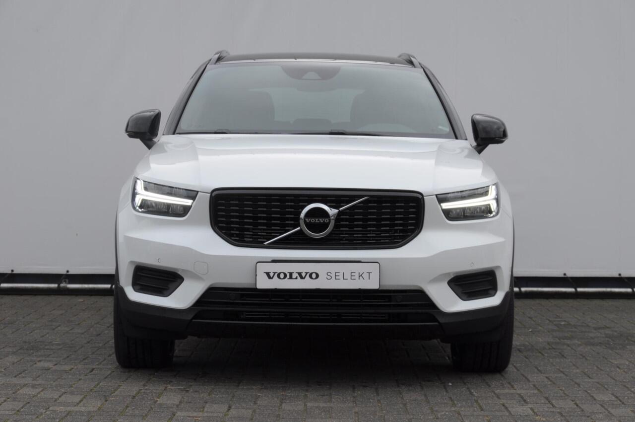 Volvo XC40 T4 211PK Automaat Recharge R-Design / Cruise control / leder met alcantara / elektrische achterklep / keyless entry / Apple carplay / Parkeersensoren met camera / getinte ramen /