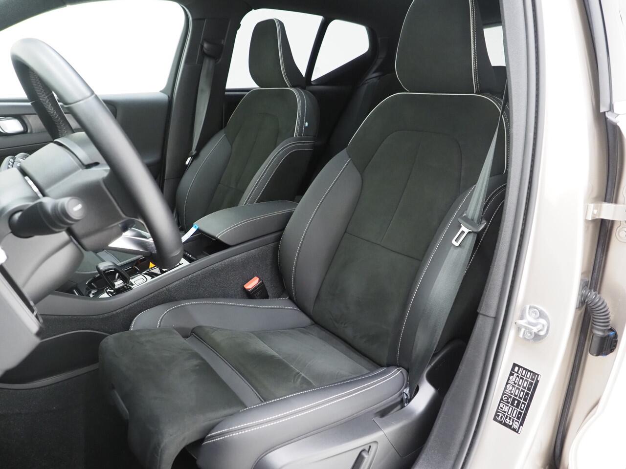 Volvo XC40 1.5 T5 262pk! Recharge Ultimate | Panoramadak | Pilot Assist | Harman/Kardon | 360 | Keyless | Carplay